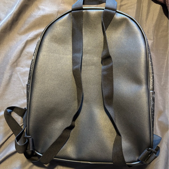 ✨Last Chance✨ 💜🖤Spooky Disney Mickey & Minnie backpack!🖤💜 - Picture 4 of 6